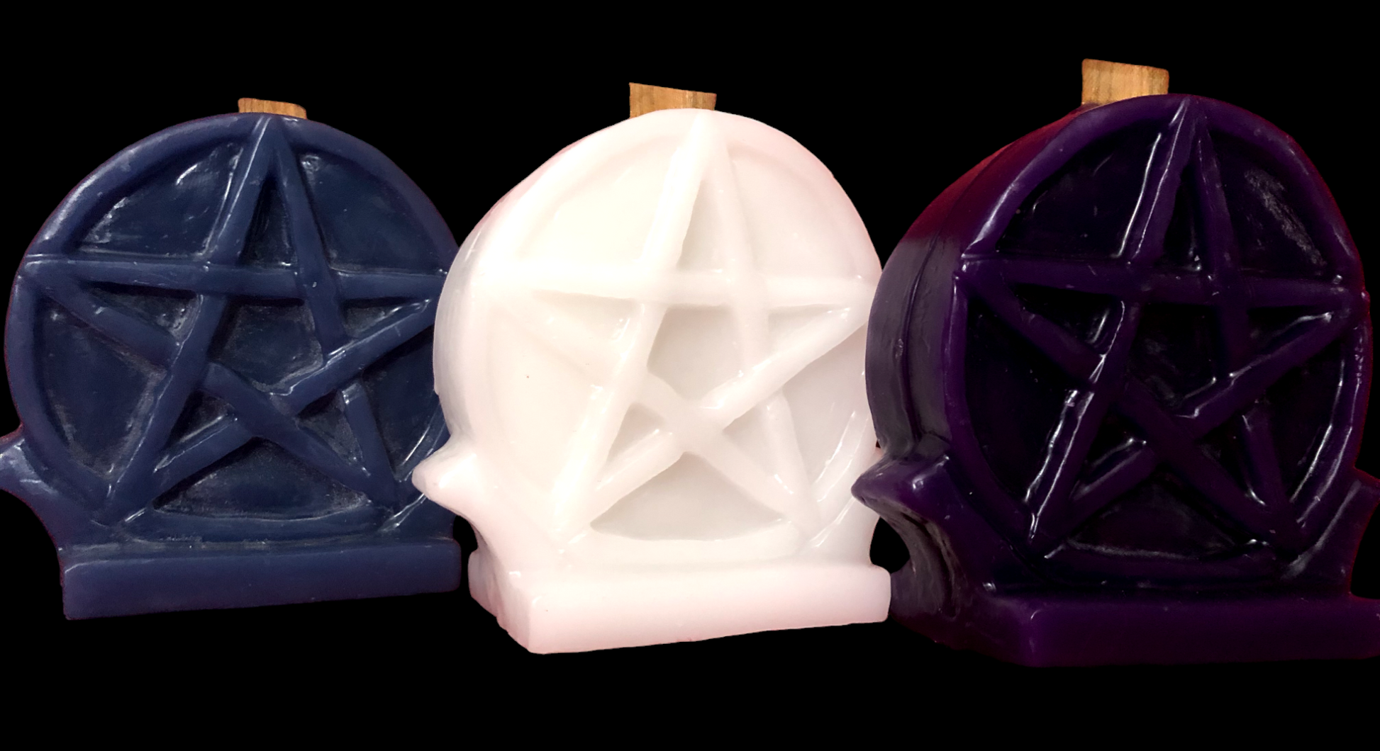 Handcrafted Pentacle Medallion Pillar Candle standing at 5.5x5x2 inches, featuring available in any colour. A sacred symbol adorns the candle, signifying spirituality and empowerment. Choose between Hemp, Cotton, or Wooden wicks for a personalized touch. For custom hand-painted options, contact us at purpose@purpledoorsociety.com